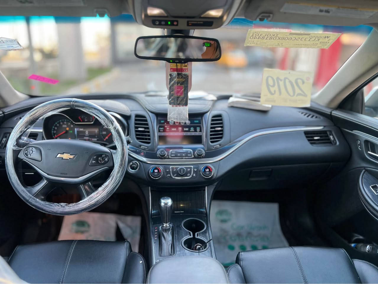 للبيع فقط.  

شوفر امبالة موديل 2019 مواصفات LT
حجم محرك 3500 يعني 6 سلندر 
بشرط كير محرك ممفتوح بدون عيب
ماشية 100 الف حقيقي اسخدام شخصي
موصفات شاشة كاربلي شاشة قاصة شاشة جبير
كشن جلد كهربايي كشن مساج لايتات اوتو بجم زنون
بصمة تشغيل عن بعد سيارة جديد امسويلة ادامة كاملة
حتي جك انج طافية صدر امامي خلفي جديد تخم تاير جديد
رقم اربيل دولي شرط تحويل مباشر سيارة حادثة سطحية كلش خفيف بجم خلف كبس بيها باب سايق و جامرلخ سايق صبغ باقي مكفولة مكان سيارة كركوك اي استفسار اتصل .

ملاحضة صور حادث موجود عندي الي يريد راسلني ادزلة .

***********📞
***********📞
***********📞

رقم اسيا بيها واتساب. كركوك, العراق
