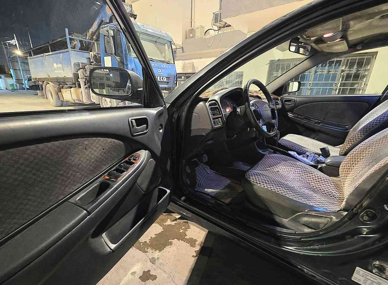 للبيع سيارة كرونا موديل ٩٩ ( يسرى بلادي )
حدادية و كير  و مكينة بحالة ممتازة 
كهربائيات كلها شغالة 
سعرها ٤٩ وبيها مجال للطيبين
اتصال *********** او واتساب 
النجف
