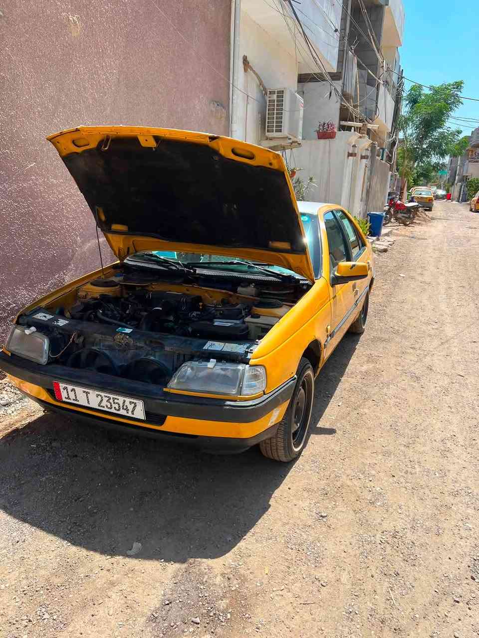 السلام عليكم
بيجو 405GLX 2010للبيع

السيارة مكفولة مابيهة ضربة 

ينرادلهة شوية تلكيط مال خياس

كير مكينة تبريد بشرط

صدر امامي خلفي جديد 

تخم تاير خط ابيض جديد 

ويالة لون نفطي

كهربائيات كلة شغالة 

داخل جديد يخبل

السيارة مصفرة هيئة و غرامة 

لوحات انكليزي بسمي تحويل ثاني يوم سنوية لل31

السعر 31 وبيهة مجال بسيط حك الجية 

عنواني جزيرة بغداد السياحية 

الرقم ***********
