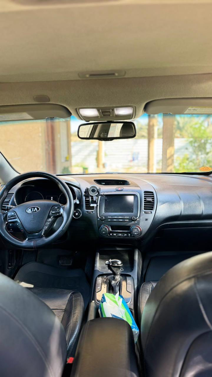 السلام عليكم فورتي ٢٠١٧ فول مواصفات  السونار موجود بلصور مكان السيارة بغداد المحمودية  سعر 127$وبيه مجال  ***********
