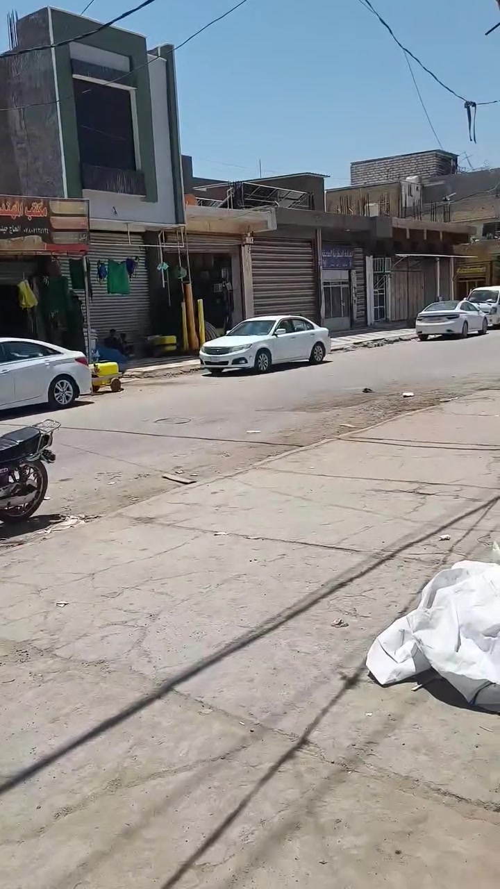 السلام عليكم  محلات عدد ثنين تجاريات للبيع كل واحد بمكان
تابع الفيدو   لمعرفة التفاصيل 

***********
