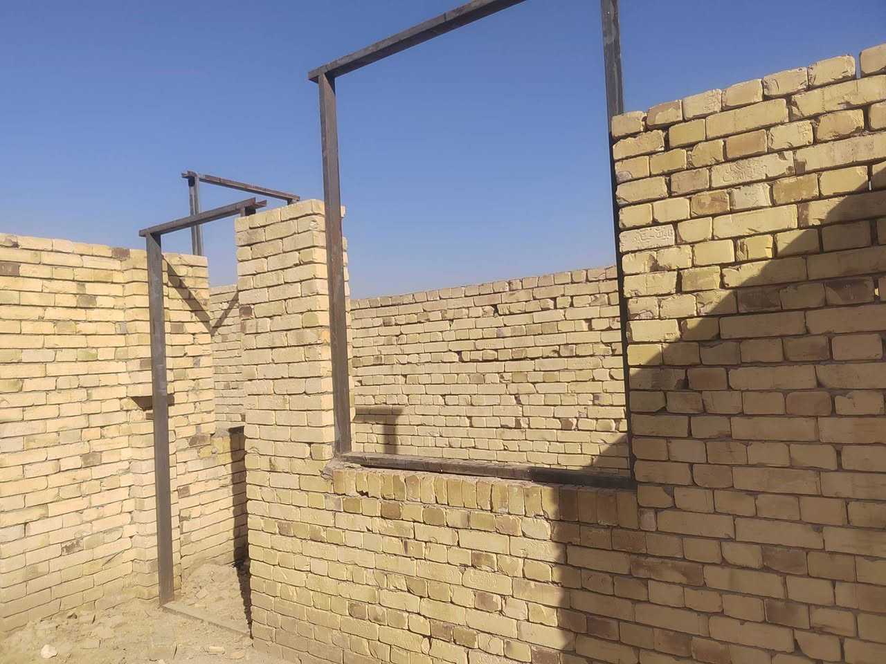 هكيل للبيع بستان حسن فشاخ مقابل نهر الغراف قرب الجسر العالي مقابل المستشفى الجديد م ٢٨٠ رباط صب السعر قرب رياض السمكري  ٣٥ وبيه مجال للشراي ***********
