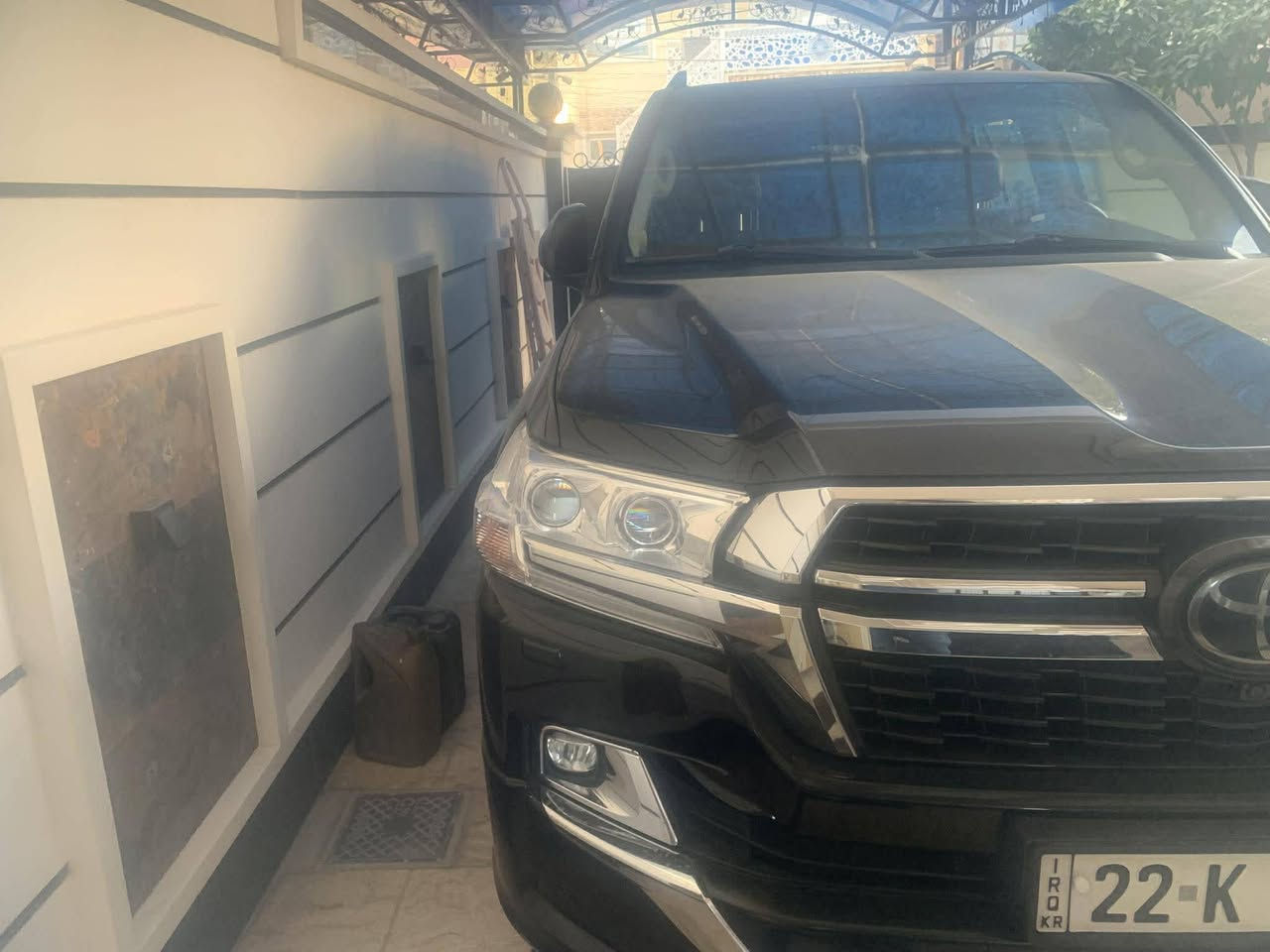 السلام عليكم
لاندكروز v.x.s اسود
8 سلندر
رقم اربيل الدولي الجديد
مواصفات لكزز
خمس كامرات
شاشات بلكشنات
صندوك كهربائي
وبقيه المواصفات الفول معروفه
مكفوله من الصبغ والتبديل عدا بارد خفيف بلجامرلغ
العنوان/ديالى_بعقوبه
السعر/٥٤٠ وبيها مجال
للاستفسار/***********
