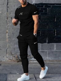 ترنج رجالي نايك • ميلتون ليكرا • صيف 2026