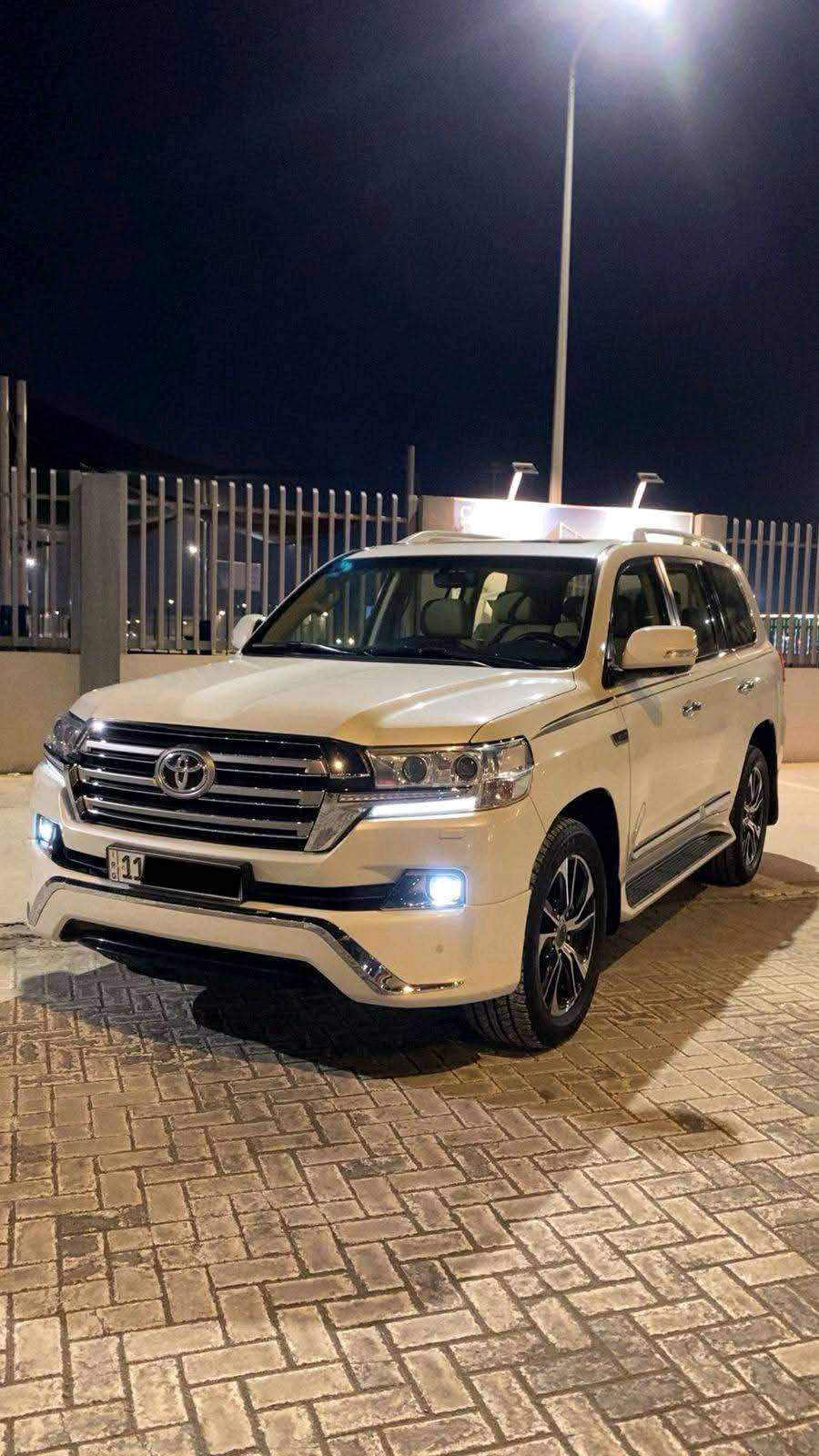 السلام عليكم للبيع تيوتا لاندكروز 2017 محرك 8سلندر شركه ساز رقم بغداد ماشيه 131 مكفوله من الصبغ والضربه يوجد بارد بسيط فقط السعر 475 للاستفسار
*********** 