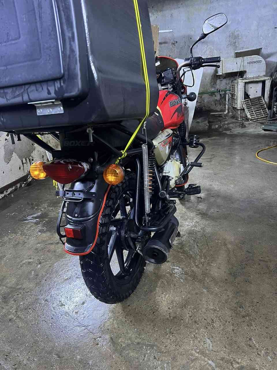 بوكسر 2023 كلاسك محرك 150

اوراق كامله عدا ورقة المني فيس وهاي تطلع بالمرور مدفوع كمركها وكامله 

مداريهة دهن يورول و امزويل + كل فترة تنظيف كابريتر وفلاتر 

ماخذهة مكفولة ابيع شوف العين جيب فيتر وافحص ومايكون خاطرك الة طيب 

للاستفسار تعال خاص او اتصل على الرقم *********** مكاني بغداد الكراده
