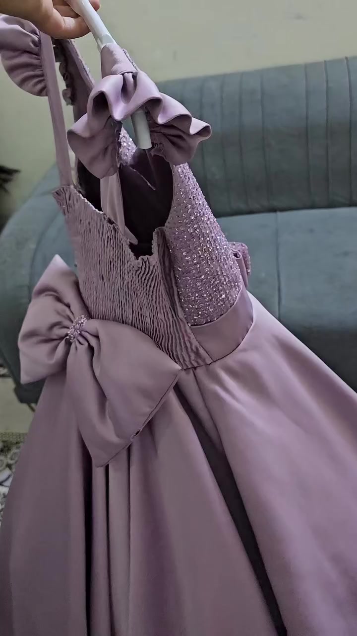 بنات عندي بدله بناتي ملبوسه بس كولش نضيفه اتلبس من 9سنوات اذا خشنه لحد ال 12سنه اجنن الصور ضالمتها اخذتها ب85 واريدها ب30


**إذا كنت صاحب هذا الإعلان وتريد حذفه لأي سبب، رجاءا أرسل رسالة إلى الدعم الفني**