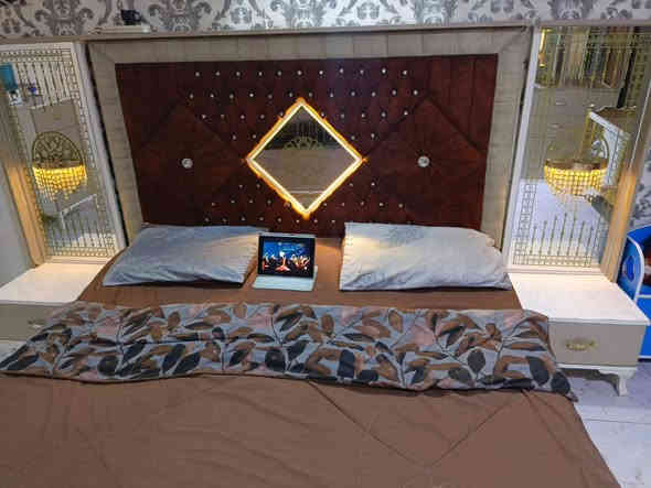 سلام عليكم ورحمه الله وبركاته غرف تركي اصلي 11قطع مستعمل للبيع سعر مليون بيه مجال مكان كربلاء حي عامل رقم ***********
