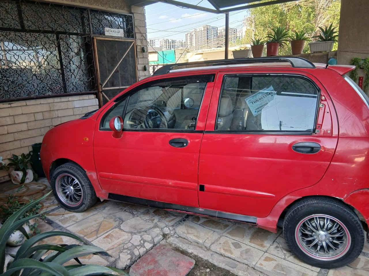 السلام عليكم سياره QQ للبيع موديل ٢٠١٢ السعر 28$ وبيها مجال 
للتواصل ***********
