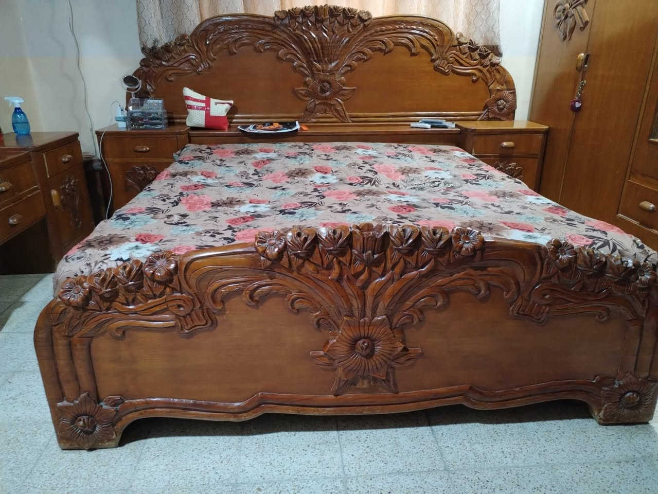 غرفه نوم للبيع سعر 500 الاستفسار ***********
