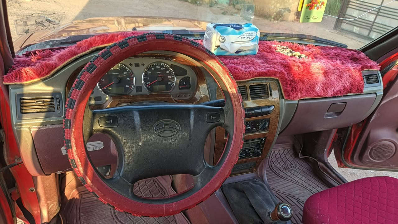 السلام عليكم سياره سوبر دير للبيع
موديل 2009 رقم بغداد بسمي تحويل مباشر هزه جديده 
سياره جاهزه كير محرك جاهزه ما تصرف على الف بوجههك للشارع ترايك للبصره السعر 70 وبيها مجال للطيبين 
مكان السياره الكرمه ذراع دجله استفسار اتصل وبخدمتك اني 
الهاتف ***********
