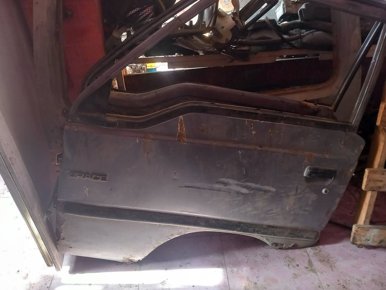 للبيع مال هونداي بيبان وجنطه بلادي كلهن ٣٠٠الف *********** هاذه صاحبهن
