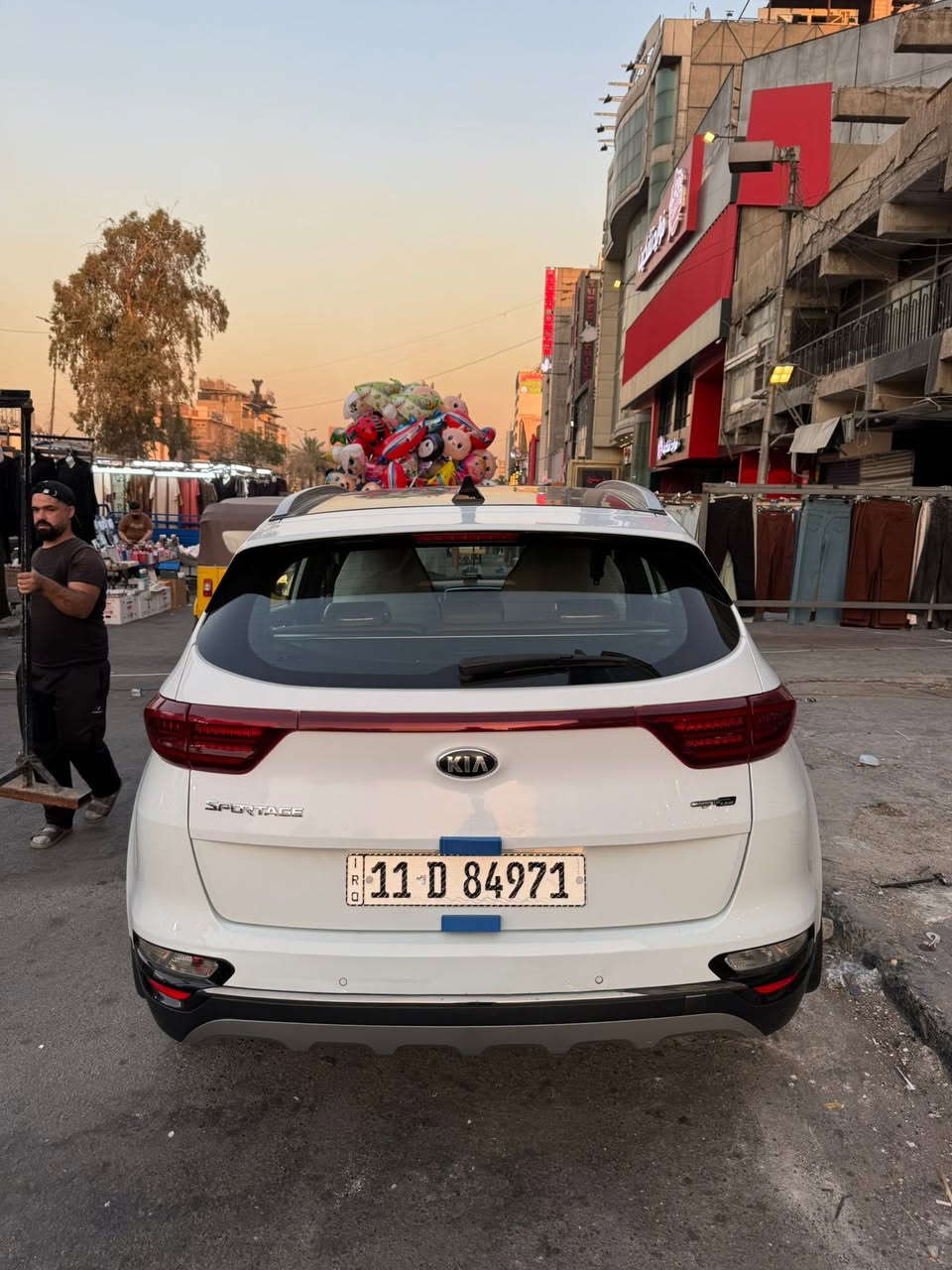 السلام عليكم كيا سبورتج خليجي
موديل 2021 GTLIN فوول الفول 
السيارة كفالة كفالة عامة من الصبغ والمعجون 
ومواصفات الجيتي معروفة  
سقف بانروما 
ترحيب+تشغيل عن بعد 
رادار امامي/خلفي /جانبي 
داخل لونين كشنات كهرباء 
وضعيات قيادة

مكان السياره بغداد شارع فلسطين
للاستفسار 
***********
