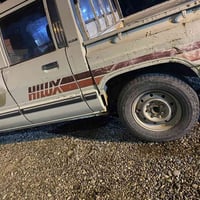 هايلوكس • ١٩٨٧ • بدون صبغ