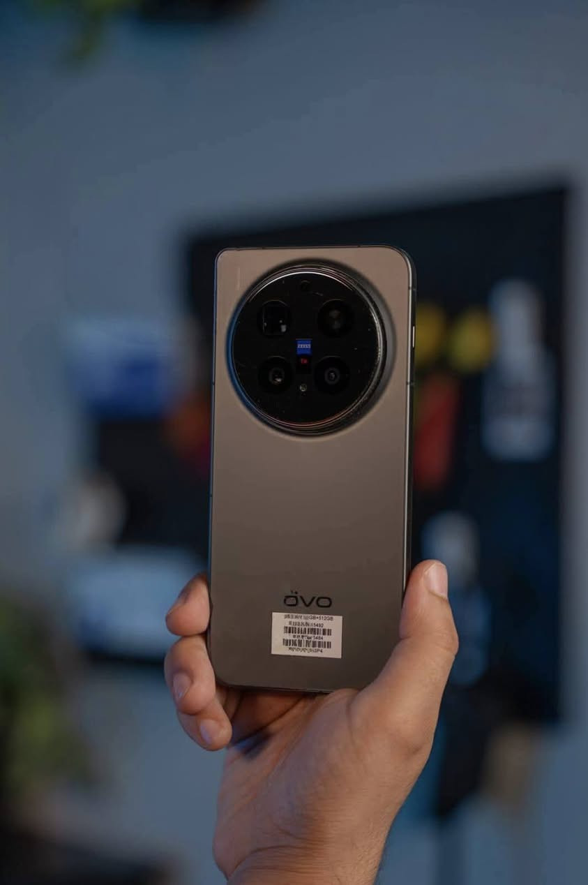 للبيع Vivo 300 Pro
روممممم عالميييي ذاكرة 512 رام 16
جديد شخط مابي وحش مال كامرات ولمعالج
غراضة كاملة مع كت التصوير
سعر الجهاز 1750 وبي مجال بسيط
او امراوس وفرق
مكاني غزالية
رقم ***********
