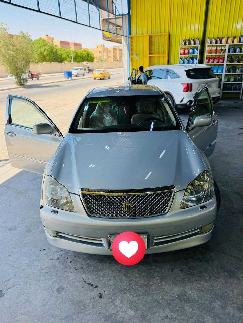 للبيع تويوتا كراون شاهينة 
رقم سليمانيه  انكليزي
تريد وكاله تريد مداور  
اللون  بحري
شاصي (82)‎
بصمة تشغيل + 5بصمات
دواخل  بيجي
‎4دكم
‎ويل كروم 18 الاصلي
 ‎بردة 2 +خلفه
تبريد3 قطع 
‎تلفزيون
كامرة دوارة اصلية
‎مانع انزلاق+Abs
‎مثبت سرعة
Gpsملاحة 
‎تحكم ستيرن
‎لحايا امامي و خلفي و جانبي اصل
‎سبايدر خلفي اصل
‎  اريل امامي وخلفي اصلي  
‎قواعد ضوئية اصلية
‎شباك نيكل اصلي 
كشن كهربائي 
‎مري شفط 
تحويرتها فوك وجوه نجف 
‎السيارة جاهزة حدادية وكير ومحرك و مكفولة من الكص و الحادث و العيب الشرعي
عنواني بالنجف 
السعر 163
***********
