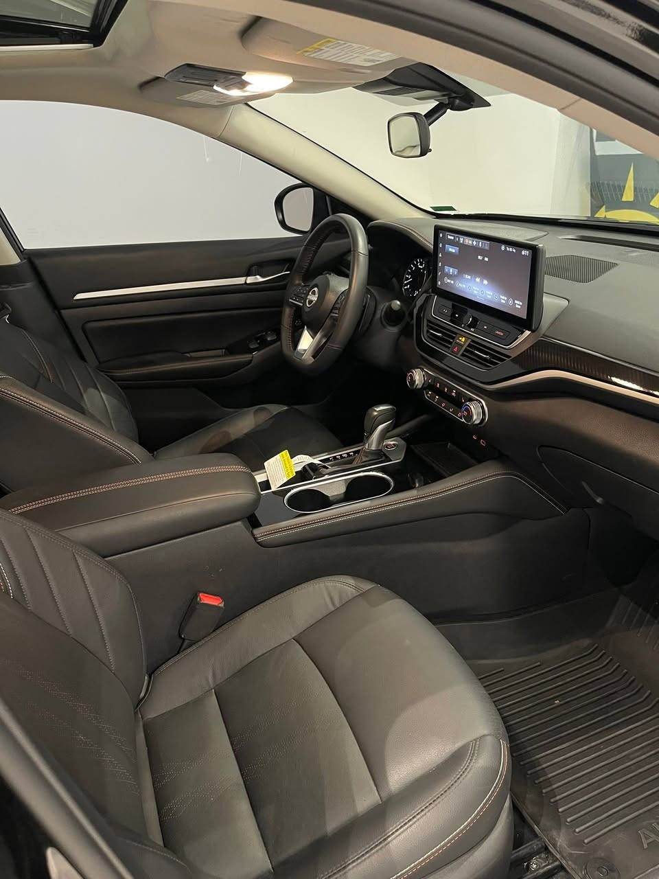 Nissan Altima 2024 SR plus
سەیارەکە پێش و پشتی کەپسە — بێ بۆیاخە 
یەک چاملخی پێشەوەی سەکن گۆڕاوە بە بیلاد 
بە بێ ناو گرتن - بەبێ شانسی بێ بەدەن - ڕادێتەر بیلادیە
ئێرباگی بەس سکان و شان سستمە — ڕەقەم کاتیە 
٩ هەزار مایل ڕۆشتووە — شوێن سلێمانی.  

1N4BL4CV8RN436213

***********
***********

نیسان التیما ٢٠٢٤ اس ار بلاس 
سیارە بجم کبس - بدون صبوخ 
بس جاملخ امامی سکن تبدیل بلادی 
بدون دواخل — ماشیە ٩ الف میل 
ارباک بس ستیرن طاک سستم — مکان سلیمانیە

1N4BL4CV8RN436213

***********
***********
