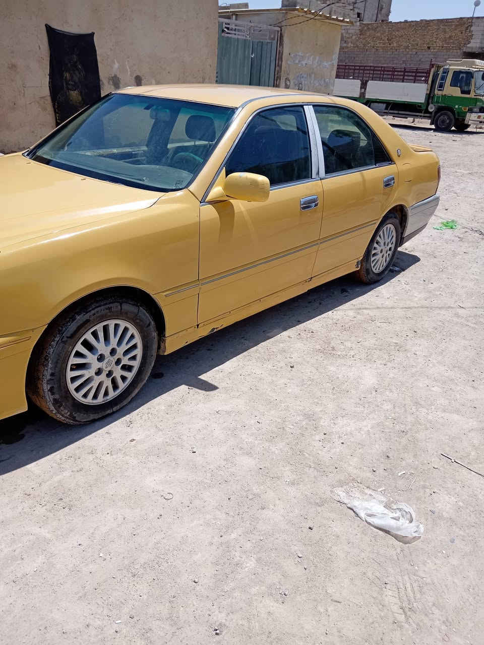السلام عليكم سياره ملكه للبيع 2003 خط نجف بغداد مصفره هيئه المالك في النجف بيع وكاله علمآ السياره كصتين جنطه وقماره رقم ألماني صلاح الدين حداديه جديده تخم تاير   السعر 45 مكان السياره الكوفه البراكيه  ***********

