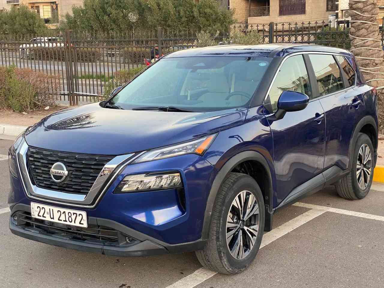 السلام عليكم 
نيسان روج  موديل 2023  ماشية 24 فقط  فئة SV
لون ازرق   (دخول جديد للعراق)
  وارد امريكي رقم اربيل شرط التحويل بأسم المشتري أو وكالة باللي يعجبك حادثها  مقدمه البنيد مصلح على كده
  (كلها ليبل واحد بدون تبديل اي قطعه)
ايرباك الدركه والبرده فقط وراجع شركه 
تصليح درجه اولى 
كشنات ودشبول بيجي فاتح 
مواصفات / محرك 1500 توربو
بصمة تشغيل+ بصمة ابواب 
تبريد قطعتين
رادار امامي خلفي جانبي 
تحديد مسار قيادة آليه
نقاط عمياء + اشاير بالمري
شاشة ايبادكبيره  تدعم كار بلي 
كامرا خلفيه دوارة 
فول تحكمات استيرن جهتين
تبريد بيانو شاشة منفصل
سايد بريك بصمة + 4 انظمة للقياده
اوتو هولد + كشنات تحكم كهرباء 
داخل السيارة لونين 
حساسات خلفية 
ويل كب حجم 18 بلادي 
وباقي المواصفات معروفة  للسيارة
صور امريكا مرفقه بالمنشور 
السعر  164 ورقه 
مكاني بغداد  الغزاليه  شارع مدير الامن 
*********** 
للامانه السياره حلوه وشخط مابيها وابيعلك شرط السونار
