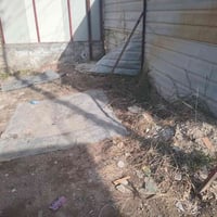 توجد قطعه ٢٠٠متر شهداء البياع شارع المضخة الأول الاستفسار ارقم ٠٧٨١٦١٧...