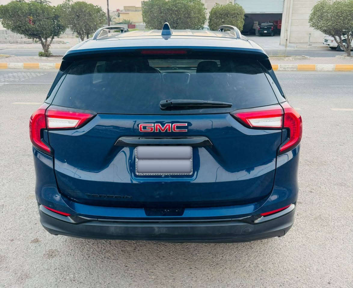 السلام عليكم
جمسي تيران موديل 22 فئه sle مواصفاتها معروفه
سياره حادثها امامي جهة السايق مع وجود بارد موضح بالصور محرك 4 سلندر 1500 تيربو محرك وكير كفاله تبريد رقم دولي بأسمي لسياره ماشيه 74 قابل للزياده سعرها 145 متواجد خاص او علئ الرقم ***********
