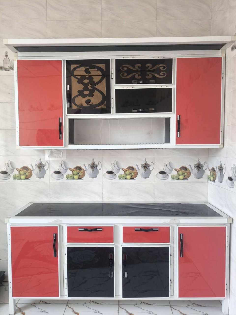 كاونتر مبطن نظيف جدا قياس مترتين مثل ما موضح بالصور 
العنوان البصرة التنومة 
السعر 425 الف للاستفسار خاص


**إذا كنت صاحب هذا الإعلان وتريد حذفه لأي سبب، رجاءا أرسل رسالة إلى الدعم الفني**