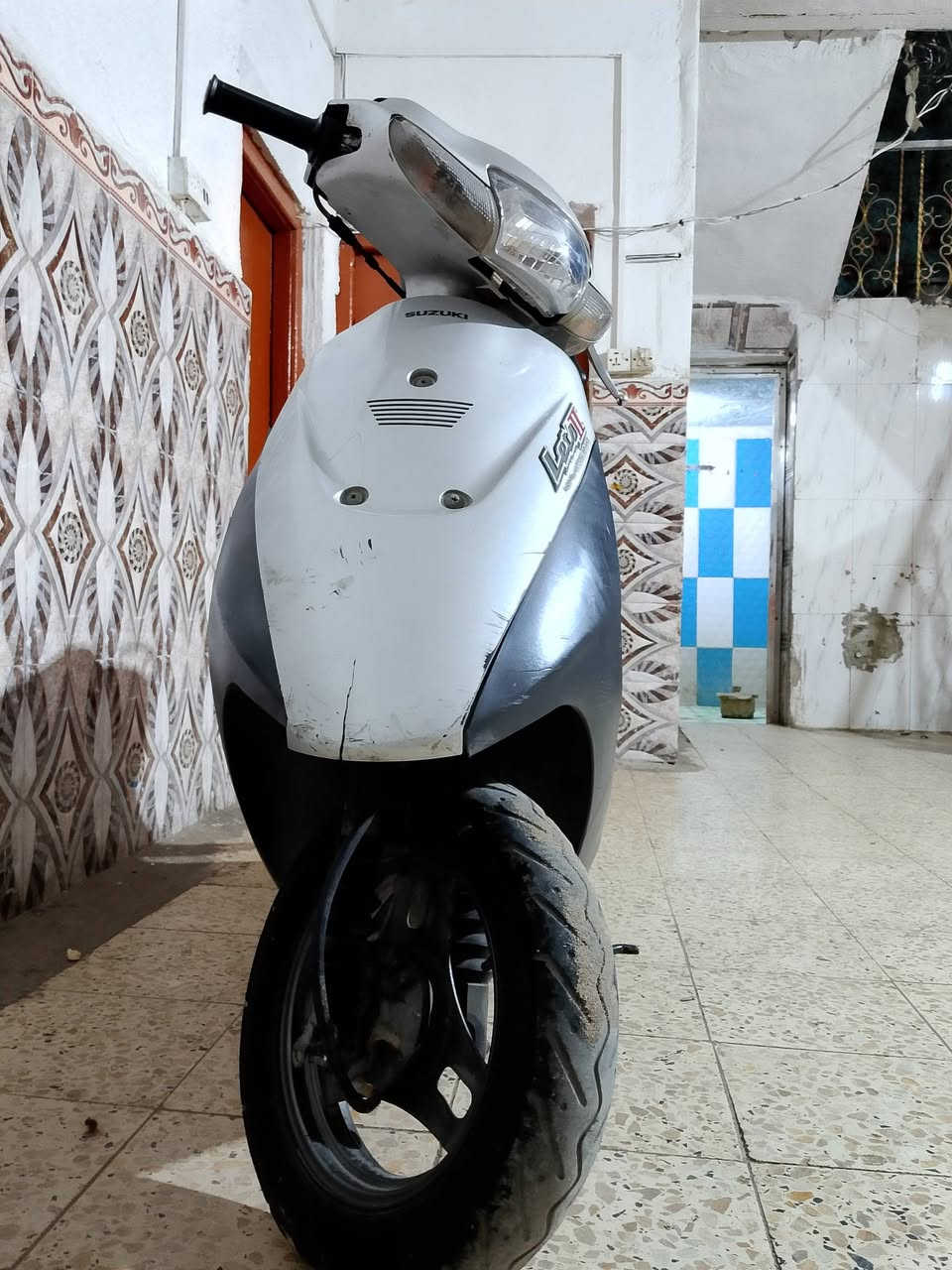 السلام عليكم دراجه ناريه لبيع نضافه فول ساسوكي ما مفتوحه  ما مفتوح ربغي بيهه مكان  حي الحسين الجديد شارع ابو شاكر  التفسار.على الرقم على الواستاب ***********السعر خاص بيعه مجال
