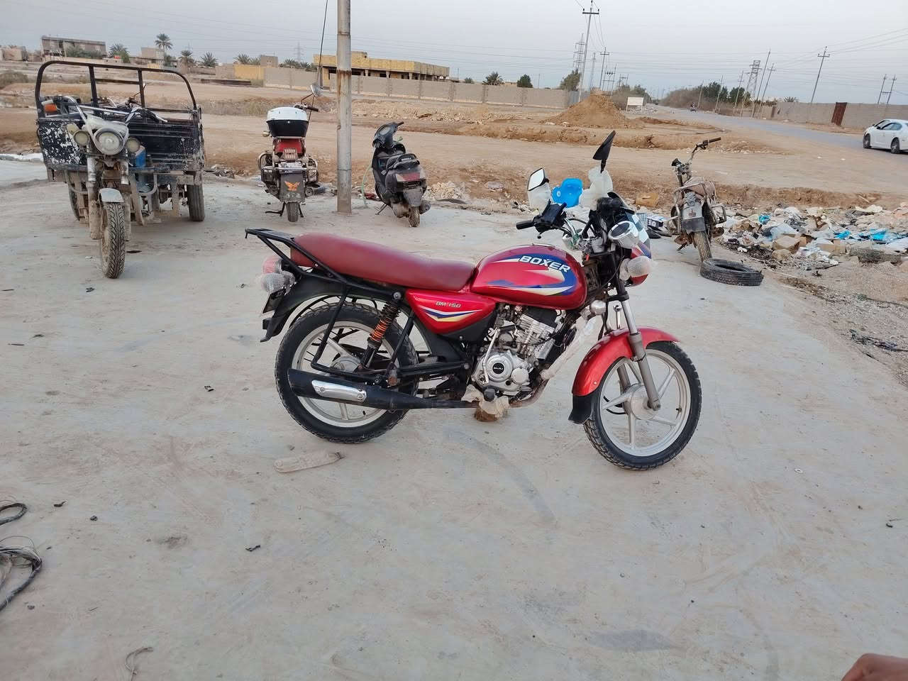 معرض عزام الخويلدي
مكاني ناصريه قلعه سكر
***********
بوكسر اللبيع موديل 2017 
سعرها ٧٥٠ قفل 🔒
وراق اصليه شرط ترقيم
دراجه كامله مكمله ما ذب عليها الف
