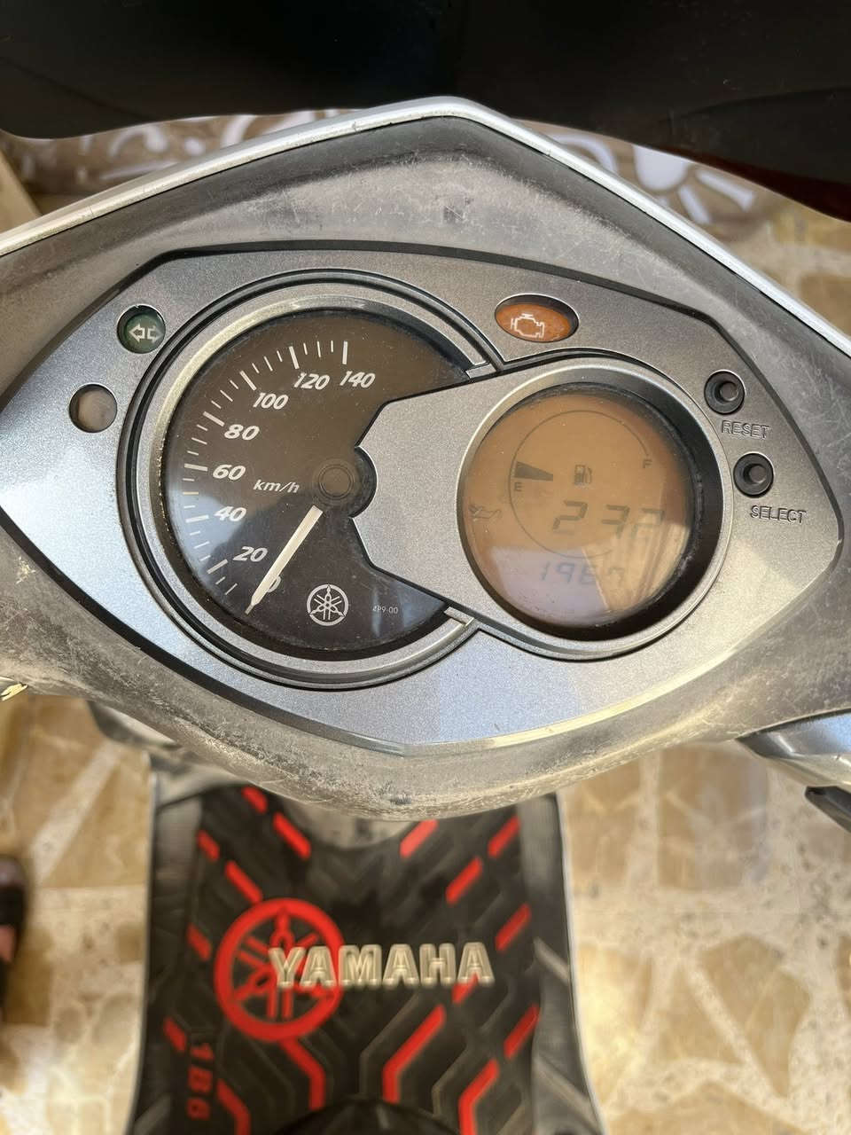 البيع سكنس فحل ياباني ستان حساس دراجه كله بلاديه البيع أو مراوس كفراته مكينه ناعمه كله بلاديه بيه نقص بس قبق بانزين فقط مكاني الدولعي رقم ***********
