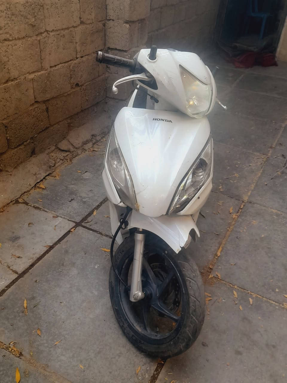 عدي هاي دراجه لبيع نقصهه بس كلج خلفي شغاله هندر واحد ولدراجه نوزل
ولسعر ٣٥٠


**إذا كنت صاحب هذا الإعلان وتريد حذفه لأي سبب، رجاءا أرسل رسالة إلى الدعم الفني**