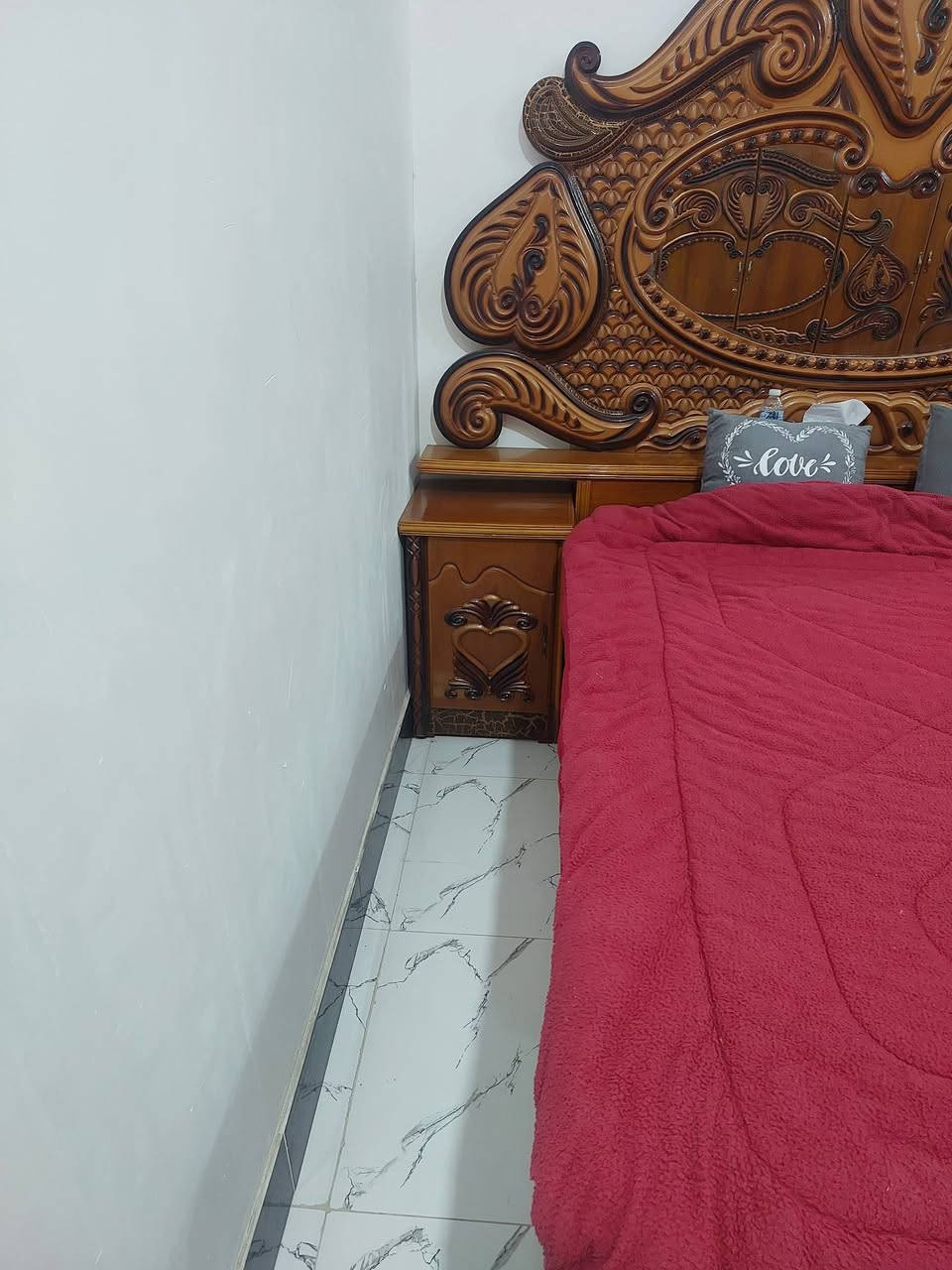 للبيع عل رقم ***********
