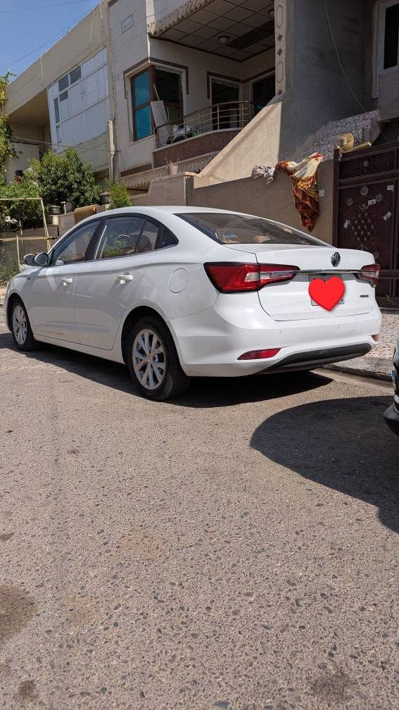 MG 5
موسةفات بةسمة شاشة بلادي ناو زةرد  
بي بوياغ يةك دوو جي كجكة تعديل ساردة 
سةيارةكة هيج مةسرةفي نية كير مةكينة تةبريد تةقةو رةقة هةموو شتي بةشةرت نرخي 88 وةرةقة و مةجالةكي كةم 
-------------------------------------------------
MG5 موصفات كومفورد يعني بس بدون فاحتحة سيارة شاشة كبير بلادي تحكمات بالشاشة بصمة 
كير محرك تبريد تدفئة كلها بشرط سيارة ابد ما ملعوب بي اي شي كلشي بشرط بدون صبغ بيها ملاحضات بسيطة تعديل خفيف بارد بدون صبغ موديل 2020 
سعر 88 بيها مجال قليل أربيل, العراق


**إذا كنت صاحب هذا الإعلان وتريد حذفه لأي سبب، رجاءا أرسل رسالة إلى الدعم الفني**
