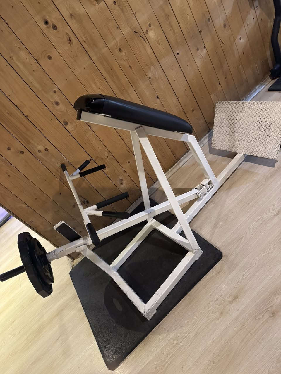 سحب T متكأ أمريكي اصلي سعر ٣ ورقات ونص ***********
