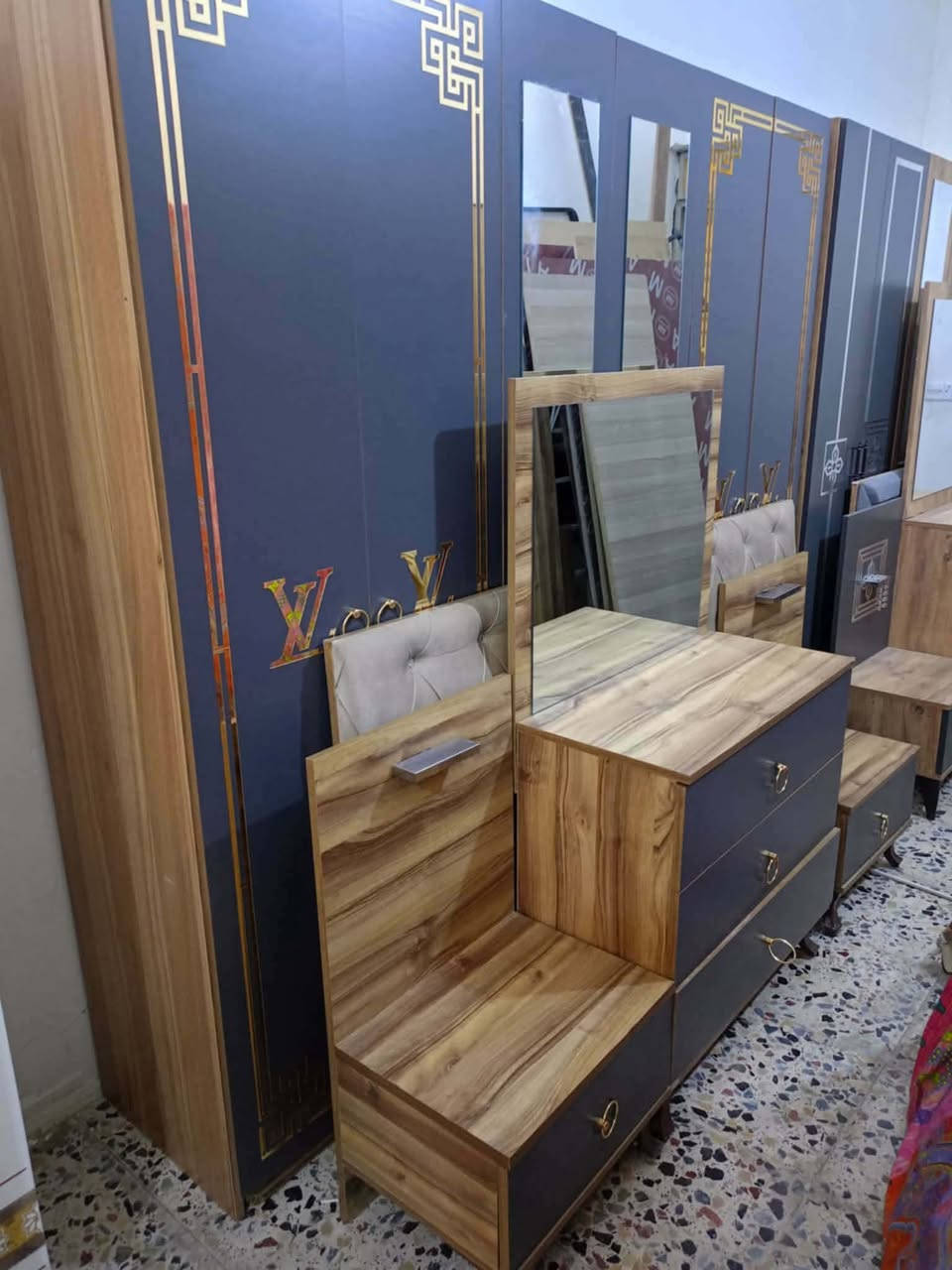 غرفة تركي 🇹🇷 مستخدام 5قطع  ✨✨
نضافه 90 💯
ابواب  💖
السعر 450 💖💸
مع شد🪛 ونقل 🚚  مجاني  داخل بغداد  محافظات بكروه


**إذا كنت صاحب هذا الإعلان وتريد حذفه لأي سبب، رجاءا أرسل رسالة إلى الدعم الفني**