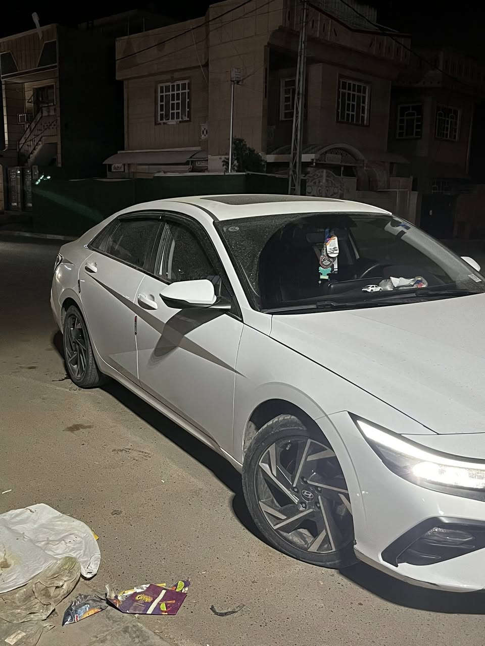 السلام عليكم. النترا صيني 2024 كلين تايتل فقط شخطه في الدعامية الاماميه موضحه في الصوره كفاله عامه بدون صبغ فول مواصفات وضعيات قيادة  السيارة ماشيه 26الف كيلومتر رقم السياره اربيل تتحول باسمك مباشرة او وكاله مكاني بغداد الغزالية للتواصل واتساب 
***********
