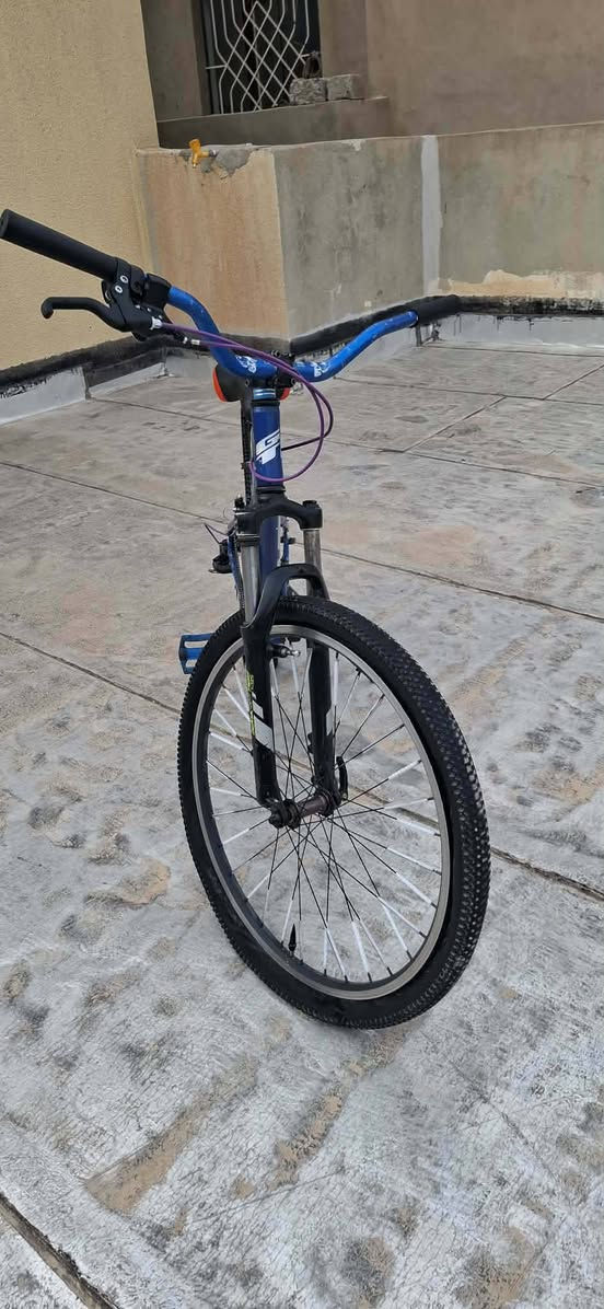 بايسكل GT😝 استعراضي ب 110🤯🤯 قفل بس الويل الخلفي بي ملعب يتصلح ب 4000🤑 ملاحضه التايرات مو بنجر 😘😘


**إذا كنت صاحب هذا الإعلان وتريد حذفه لأي سبب، رجاءا أرسل رسالة إلى الدعم الفني**