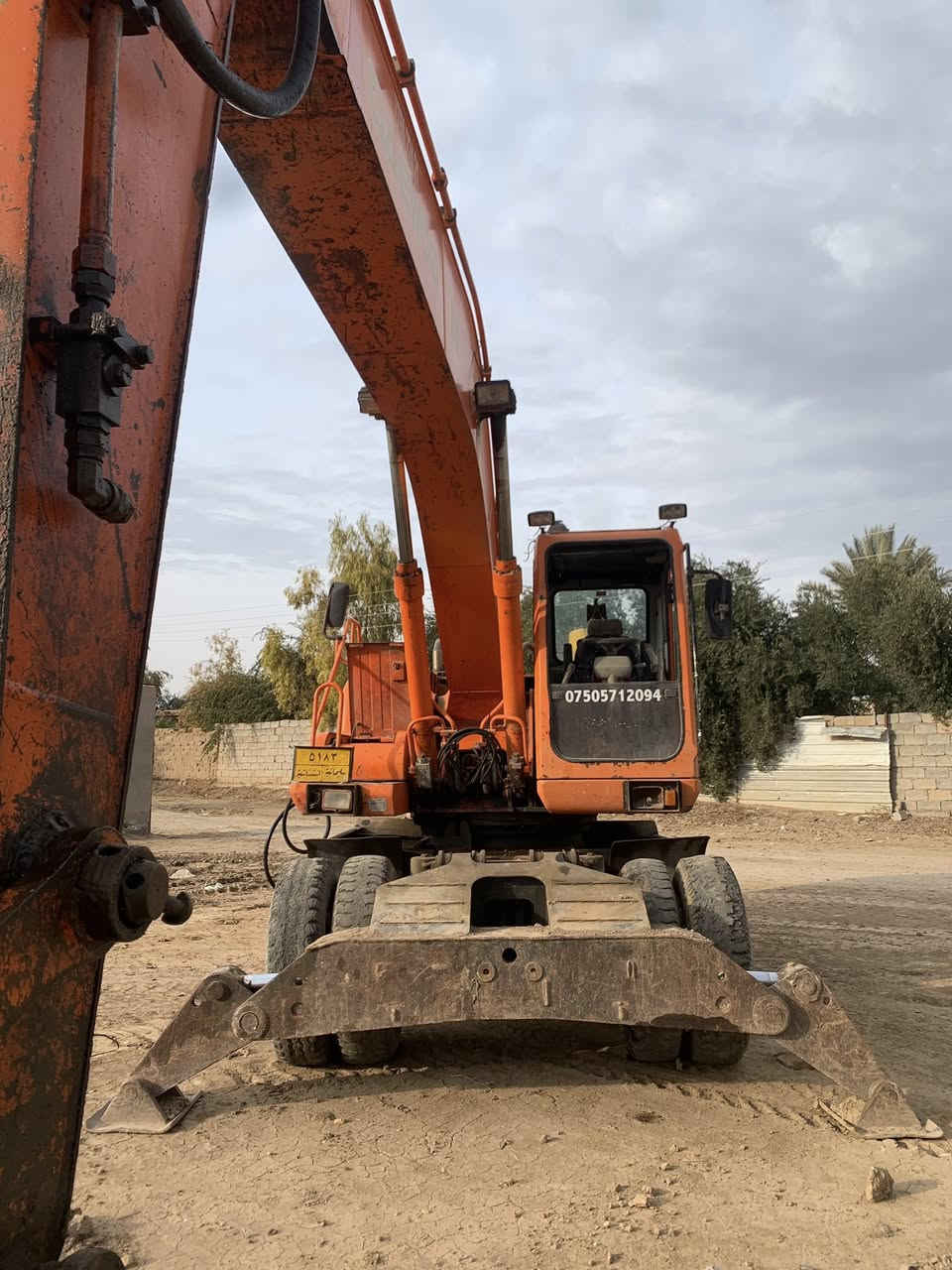 يالله 
السلام عليكم 
للبيع للبيع للبيع 
حفارة دايو 
موديل 2002
حجم 200
حفارة حلوة مكفولة كفالة عامة 
المكان بغداد الطارمية 
السعر 330 \33الف دولار $
بيها مجال للطيبين 
اتصال و الاستفسار اكثر ‭0750 571 2094‬
