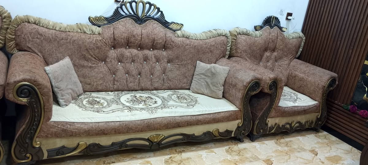 السلام عليكم تخم 10مقاعد للبيع السعر 400وبي مجال مكاني بغداد ابو غريب الستفسار ع واتساب  رقم ***********
