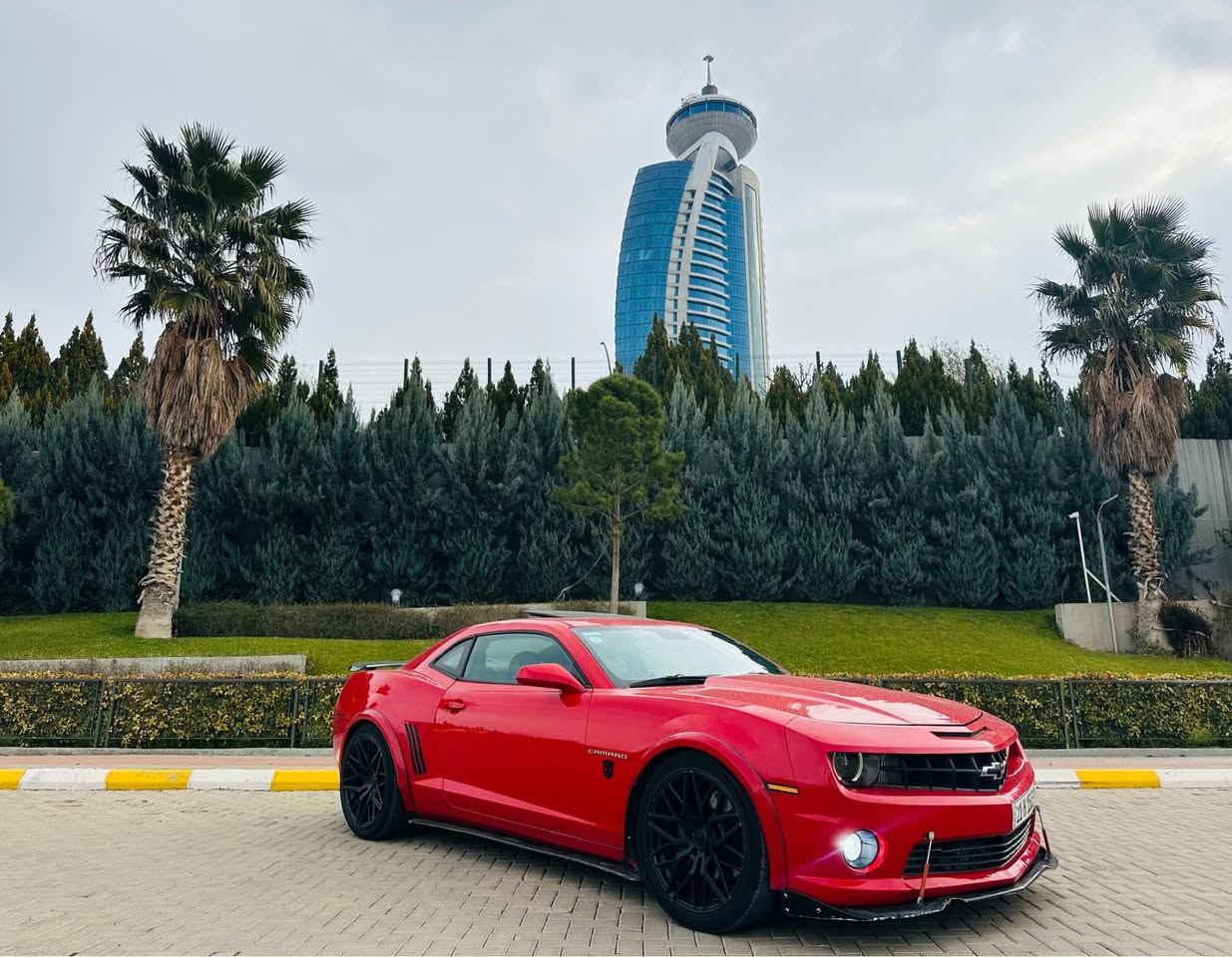 السلام عليكم شباب عندي هاي سياره شوفرليت كمارو موديل ٢٠١١ الون احمر سياره جديد جديد شرط  والله هاي سياره قبل ٣/ سنوات بايع ٢٣٠ وه رقه والله سياره لحد هسه ماشي ١١٨ الف حقيقي كير محرك حداديه كهرباي كله شرط  سنوييه و ارقام كله دهن كله جديد مو مثل كمارو تعبانات لا هذا تركب احسب حساب بل تاهو جديد كهرباي كير محرك برغي مامفتوح دواخل جديد نقص مابي ابد تعال و شوف سياره بل قريب و احكم عليه 

ومواصفات فول فول فول جديدو 

وسياره علي واضع شريكه نظافه ماله 

تايرات كله جديد 

و سياره (8) سلندر برغي مامفتوح 

كهرباي كله شريكه 

سعر ١١٥ و بي مجال سياره بسمنه و جديد 

بسليمانيه 

سياره  *********** السليمانية, العراق
