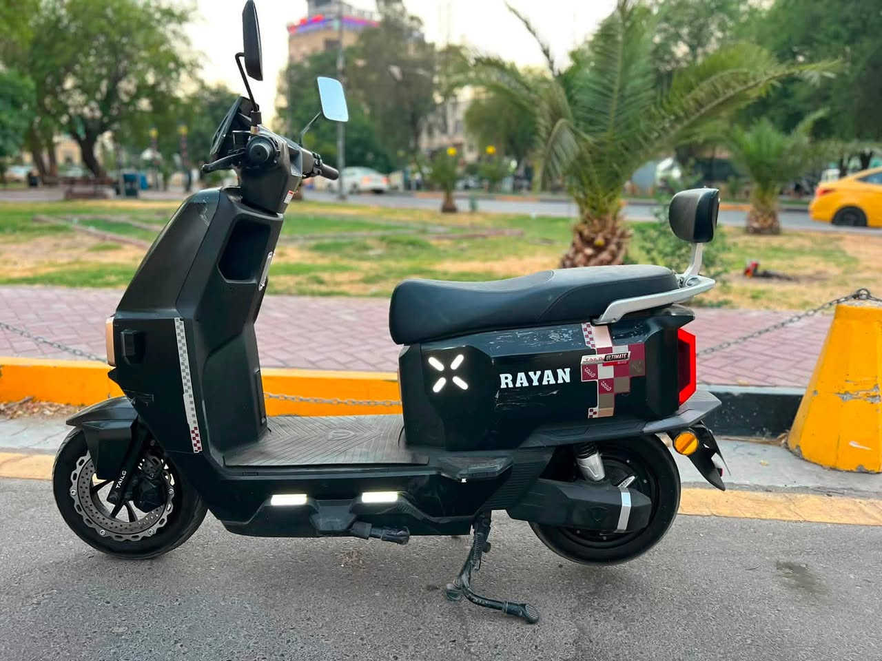سلام عليكم شياب دراجه شحن البيع نوع الريان  ام  عيون جيل ثالث الحديث تجي بصمه سكيورتي  دراجه استخدامها 15 يوم  فقط الله يشهد 
 دراجه زلغ مابيها كفاله عامه اي نقص مابيها كلها كامله وجاهزه /مواصفاتها👇

بطاريات عدد (6) كبار دبل 🦾
النوعيه 🪬(الريان/ RAYAN)🪬🧿
3سرعات 🪬
تحمل شخصين🫂
تشغيل  نضامين بصمه او سويج🥇
سرعه الدراجه60🧿🪬
تتحمل وزن عالي جدا🏋🏻‍♀️
نضام  تشغيل عن بعد🤺✅
نضام السرقه 🥷🏻🏃🏻‍♂️
تمشيك (50) كيلو✈️
لون الدراجه مميز كلش
بصمه 💕
كلوب لد ابيض عالي ناصي🔦💕
استان صفح🔆
استان تعليك 🔱

اي استفسار اتصال ✅👇

***********

مكاني بغداد

