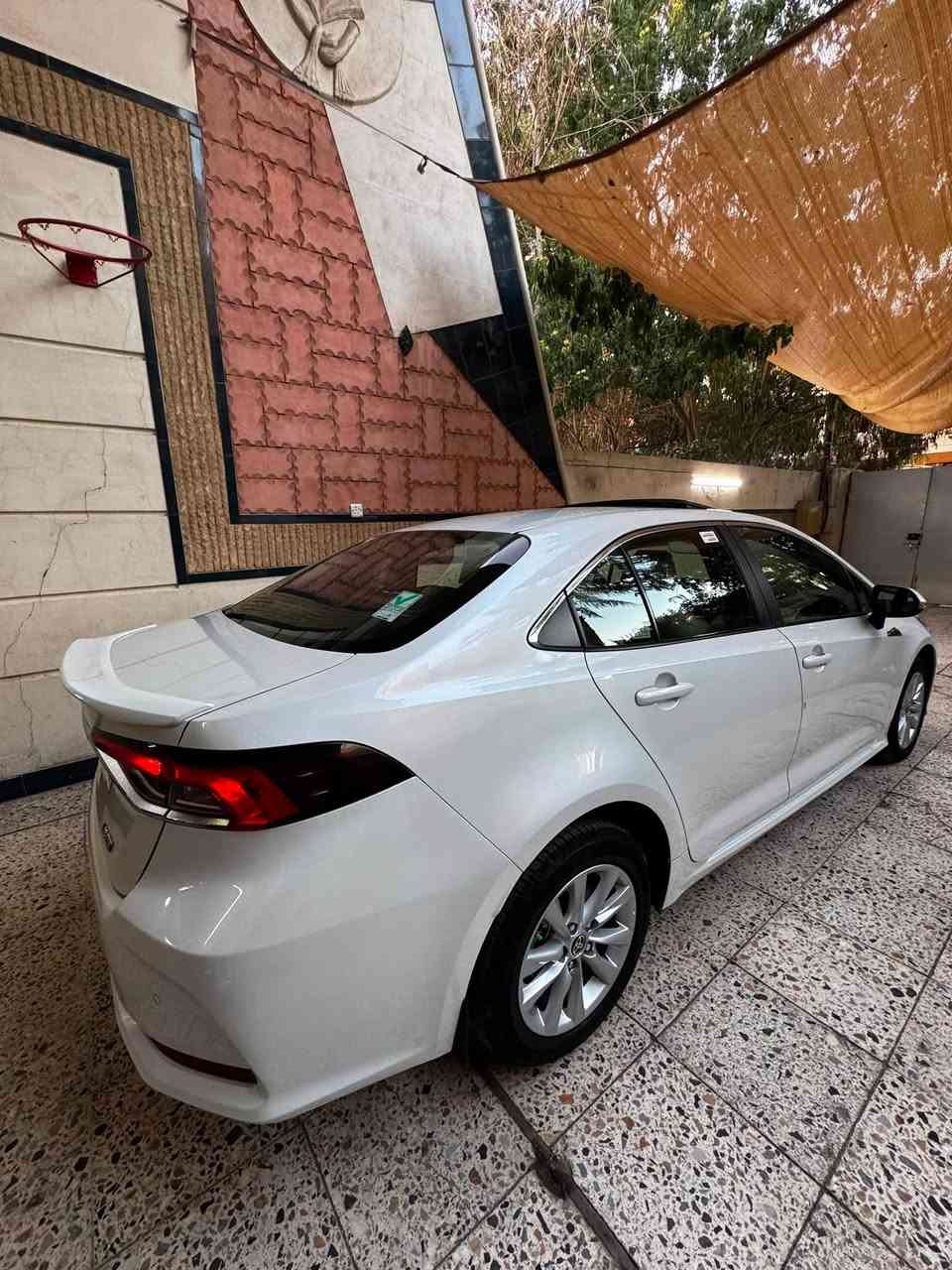 سلام عليكم للبيع كورلا ساز بانزين 
موديل 2024 ماشيه 29km
رقم اربيل بسمي تحويل ثاني يوم 
فتحه سقف
شاشه كبيره 
كيجات دجتيل 
هاند بريك كهرباء
كاربلاي 
جام اوتو 
مري كهرباء 
شاحن وايرلس 
مكانه بغداد شارع فلسطين 
السعر 185$ اوبيه مجال 
الرقم ***********
