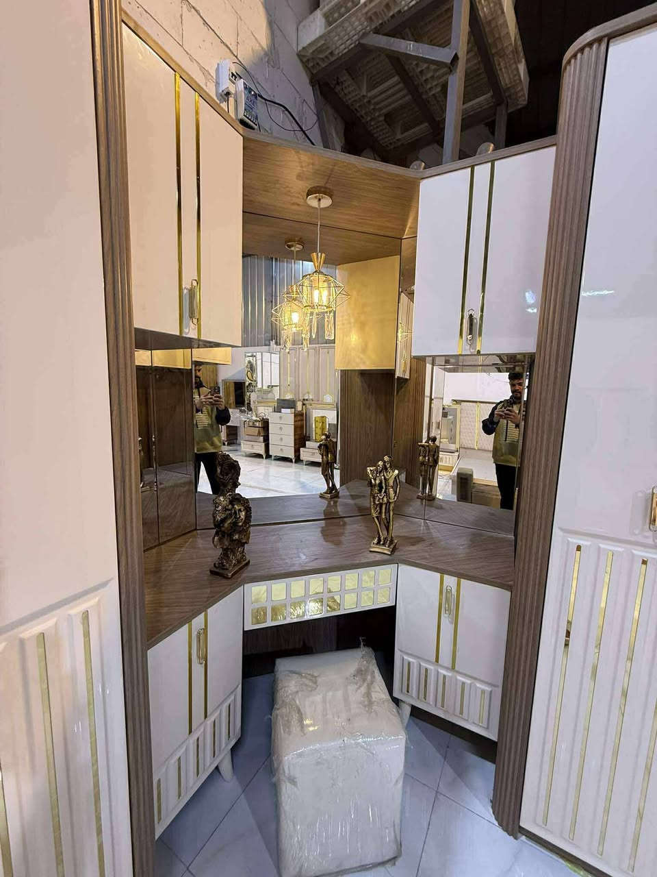 غرفه نوم ترڪيه مستخدام
 زاويا  ملڪيه موديل 2026
فول  نضافه دوشمه وتࢪ بروف
نضافه 95
ناره شغال غرفه استخدمه اقل شهر 
9قطع 
كوالتي عالي 
مودرن 🍂🍂🤍
سكك هايدروليك 
نضام ابواب شغل ثقيل
نقل وشد مجانا داخل بغداد


**إذا كنت صاحب هذا الإعلان وتريد حذفه لأي سبب، رجاءا أرسل رسالة إلى الدعم الفني**