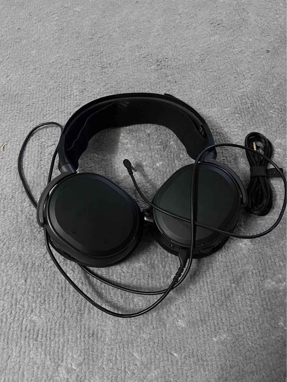 🎧 هیدسێت SteelSeries دنمارك 🇩🇰 بۆ فرۆشتن

* دەنگی زۆر باش 🔊
* مایکروفۆن پاک و ڕوون 🎤
* بەکارھاتووە بەڵام کاردەکات 100%
* ھەموو شتێکی باشە، 

💰 نرخ: 50,000 دینار (قابل گفتوگۆ)

📍 شوێن: سلێمانی

ئەگەر حەزت کرد پەیوەندیم پێوە بکە 📩 السليمانية, العراق


**إذا كنت صاحب هذا الإعلان وتريد حذفه لأي سبب، رجاءا أرسل رسالة إلى الدعم الفني**