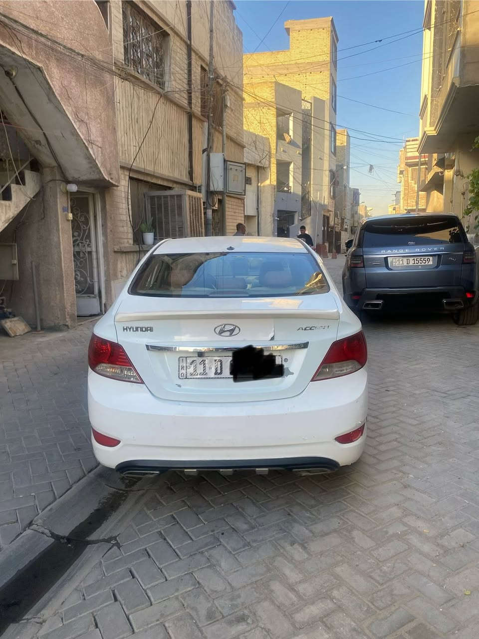 اكسنت 2011
كير محرك 1600
تبريد شغال فول 
الضرر بنيد صبغ بدون دواخل تجميلية جاملغ بارد 
السعر. 78 وبيها مجال للشراي 
***********

