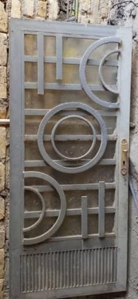باب وشباك للبيع بسعر مناسب اليريدهن يتصل ع هذا الرقم 07806896321