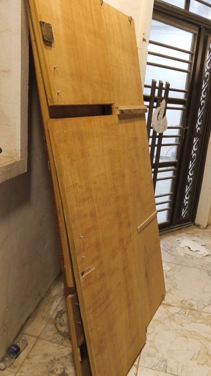 اغراض للبيع كلمن وسعره تؤاصل واتساب ***********

