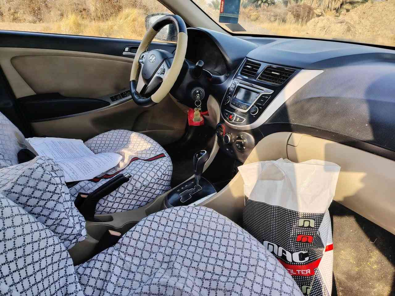 السلام عليكم اكسنت موديل 17
سياره ثلث قطع صبغ جاملغين وباب السايق مكينه 1400
كير مكينه حداديه غرفه جاهزه كلش نضيفه. السعر 85
وبيهء مجال بسيط. مكان السياره الديوانيه للااستفسار اكثر اتصال ع الاارقام.  التاليه ***********.   /////***********
