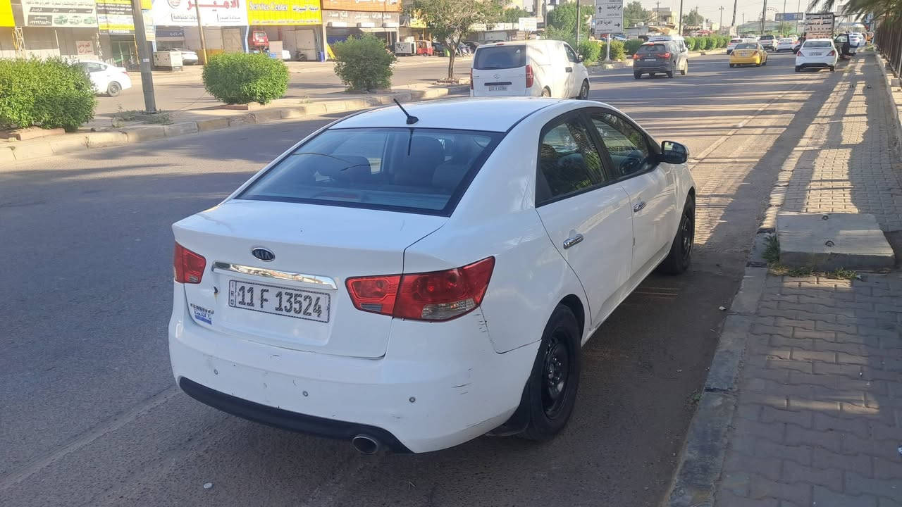 سيراتو ١٣ صبغ صفحه أثر شخط طويل وصبغته صفحه مكينه وكير بلادي ما مفتوح برغي بيه لا تنقيص ولا تبخير مكاني بغداد التاجي سعره ٩٥ وبيه مجال ***********
