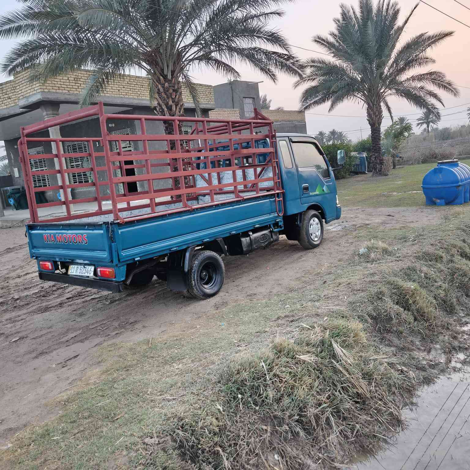 السلام عليكم كيه فونتير للبيع موديل 98 رقم بغداد انكليزي تحويل مباشر السياره مكفولة كير محرك اكسل شاصي رقم شاصي كهربائيات حداديه تخم تاير السياره مكفولة 
السعر 61 وبيه مجال 
المكان بابل 
الرقم/***********
