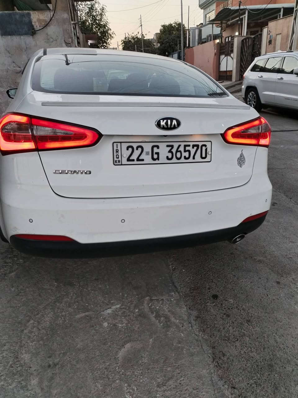 السلام عليكم كيا سيراتو للبيع مديل 2014 مكينه وكير شرط تيرات جديده طخم امامي وخلفي كله جديد السياره جاهزه اي نقص مابيها كابون بانزين بيها صبغ نص جاملغ امامي فقط بدون دواخل لايت وبك لايت لد رقم أربيل السياره جديده وحلو السعر 121 وبيها مجال مكان السياره موصل أيسر موبايل *********** كورك ***********
